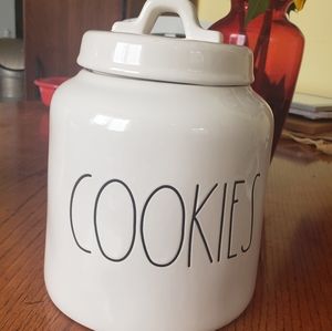 Rae dunn cookie jar